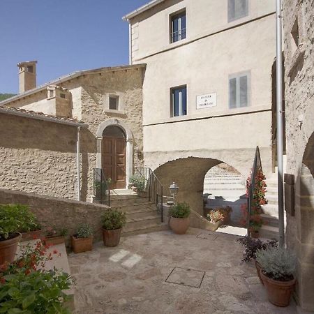 Castello Di Postignano 호텔 셀라노 외부 사진