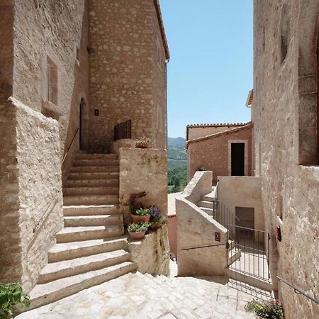 Castello Di Postignano 호텔 셀라노 외부 사진