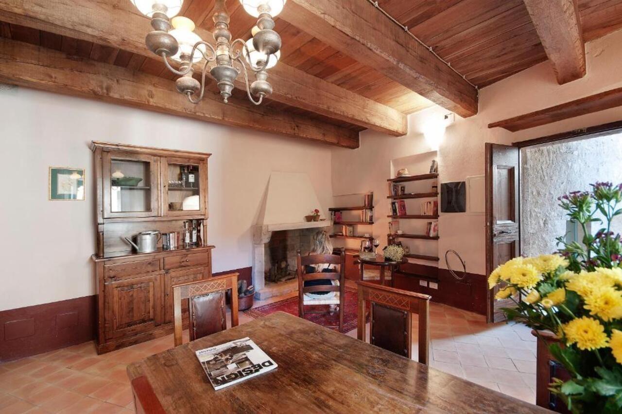 Castello Di Postignano 호텔 셀라노 외부 사진